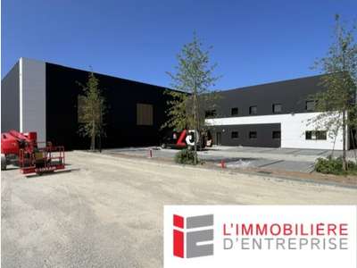 A LOUER - BUREAUX ET ENTREPOT