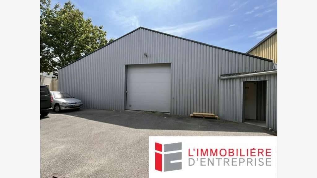A LOUER - LOCAL ACTIVITE - VANNES