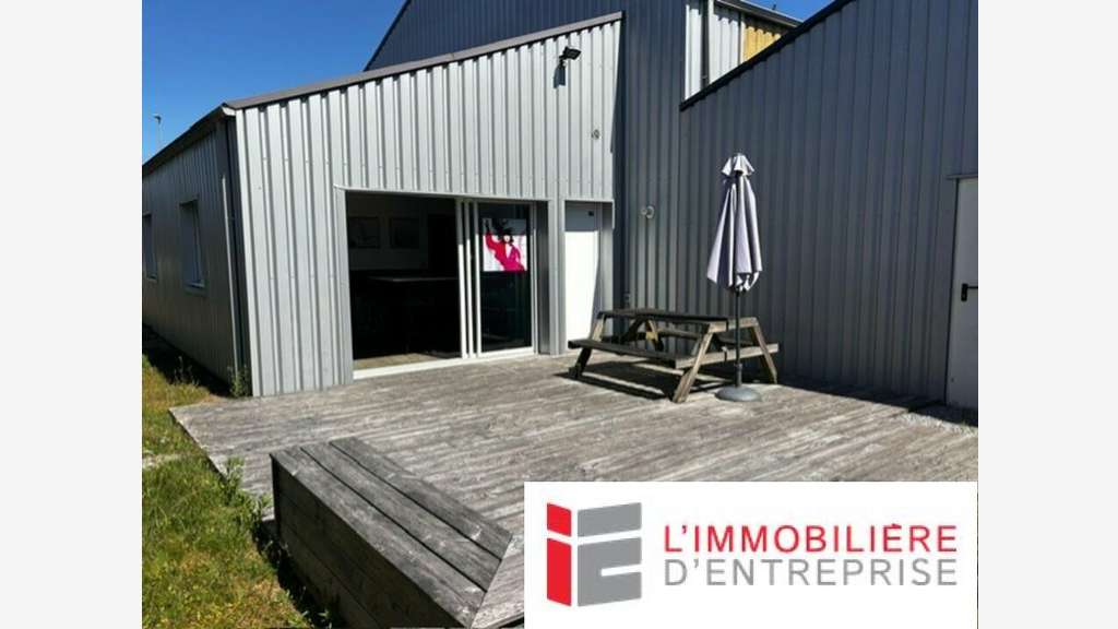 A LOUER - LOCAL ACTIVITE - VANNES
