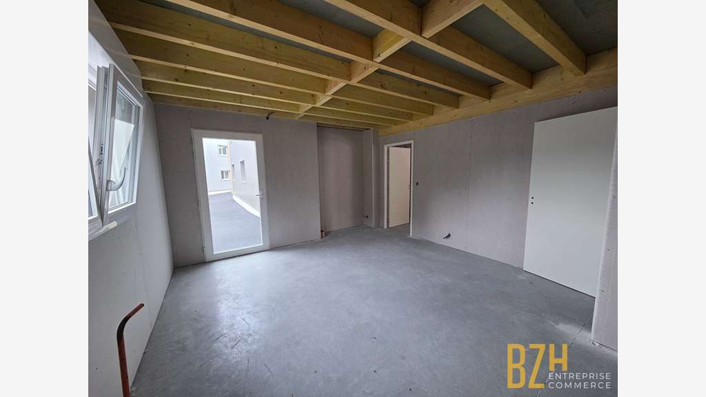 A louer local d'activité neuf de 180m² à Vannes