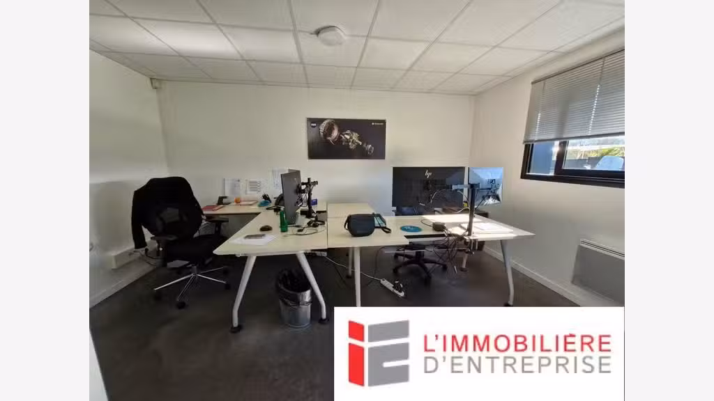 A louer bâtiment industriel de 800m² à Vannes