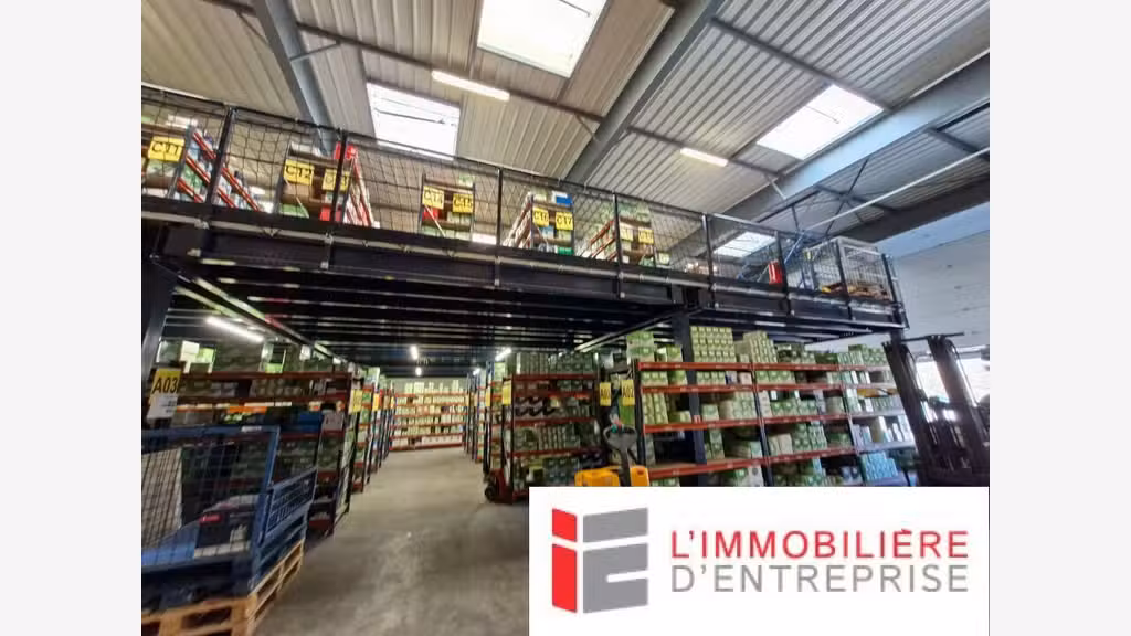 A louer bâtiment industriel de 800m² à Vannes
