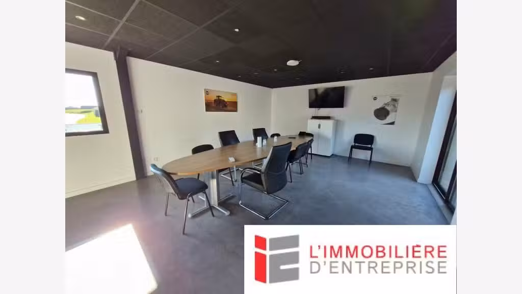 A louer bâtiment industriel de 800m² à Vannes