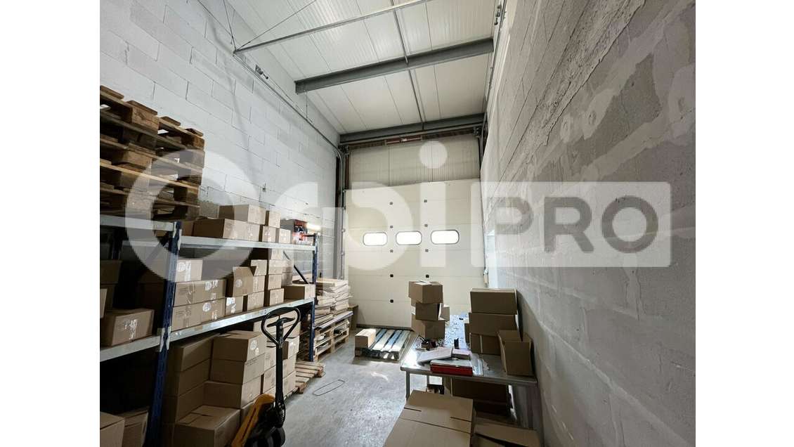 Local d'activité 203m² à louer à Varennes-Jarcy