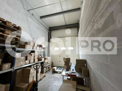 Location Locaux d'activités - Entrepôts à Varennes-Jarcy