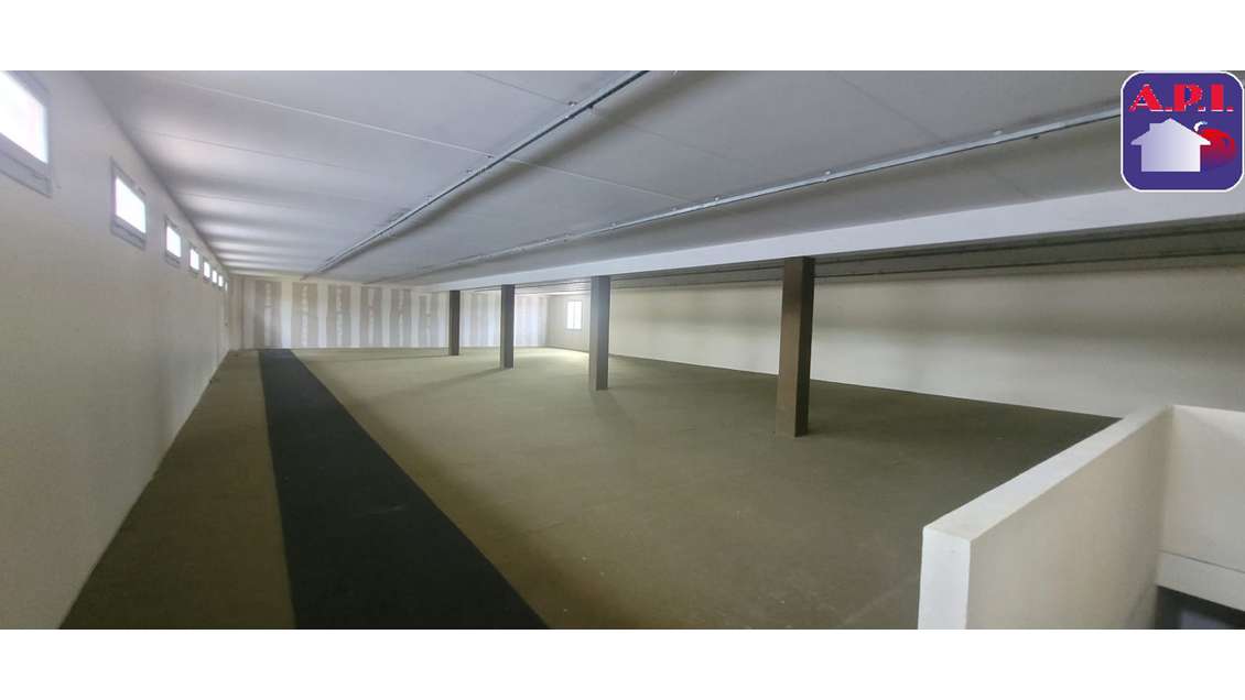 Loue local commercial 338m² à l'entrée de Varilhes