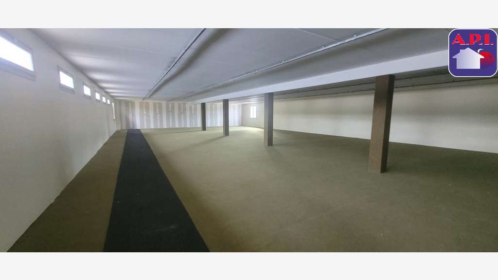 Loue local commercial 338m² à l'entrée de Varilhes