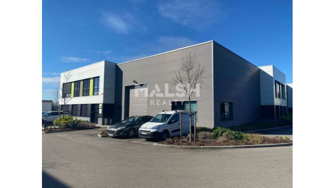 Loue local activité 567m² Vaulx-en-Velin 7 Chemins