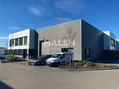 Location Locaux d'activités - Entrepôts à Vaulx-en-Velin