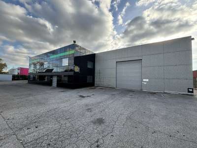 Bâtiment industriel 2749m² à louer Vaulx-en-Velin