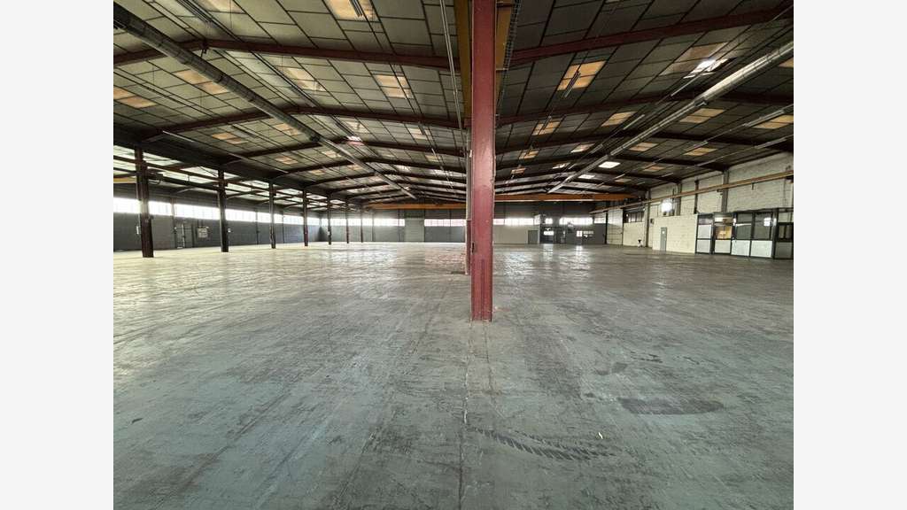 Bâtiment industriel 2749m² à louer Vaulx-en-Velin
