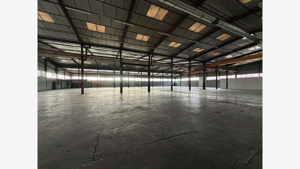 Bâtiment industriel 2749m² à louer Vaulx-en-Velin