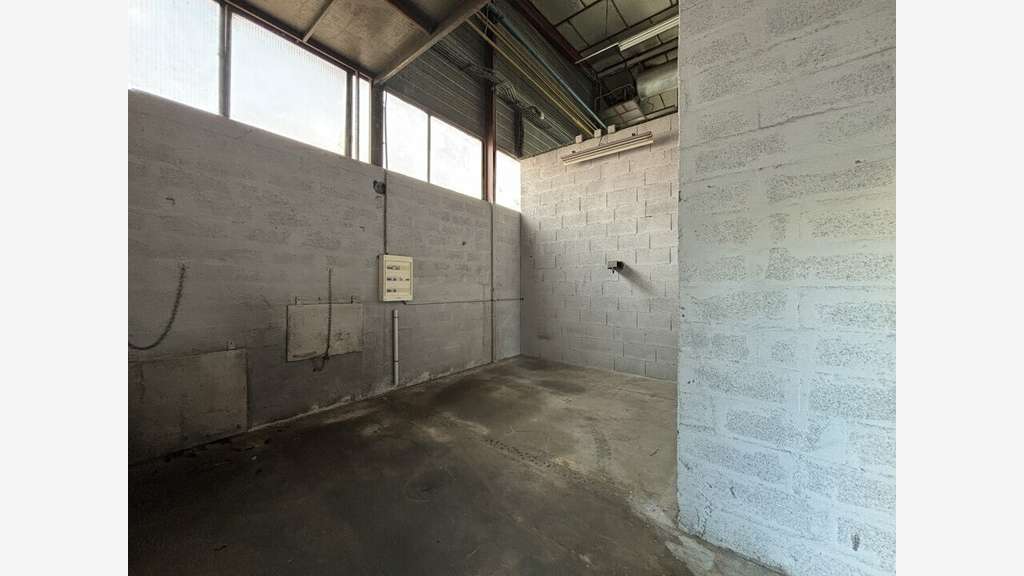 Bâtiment industriel 2749m² à louer Vaulx-en-Velin