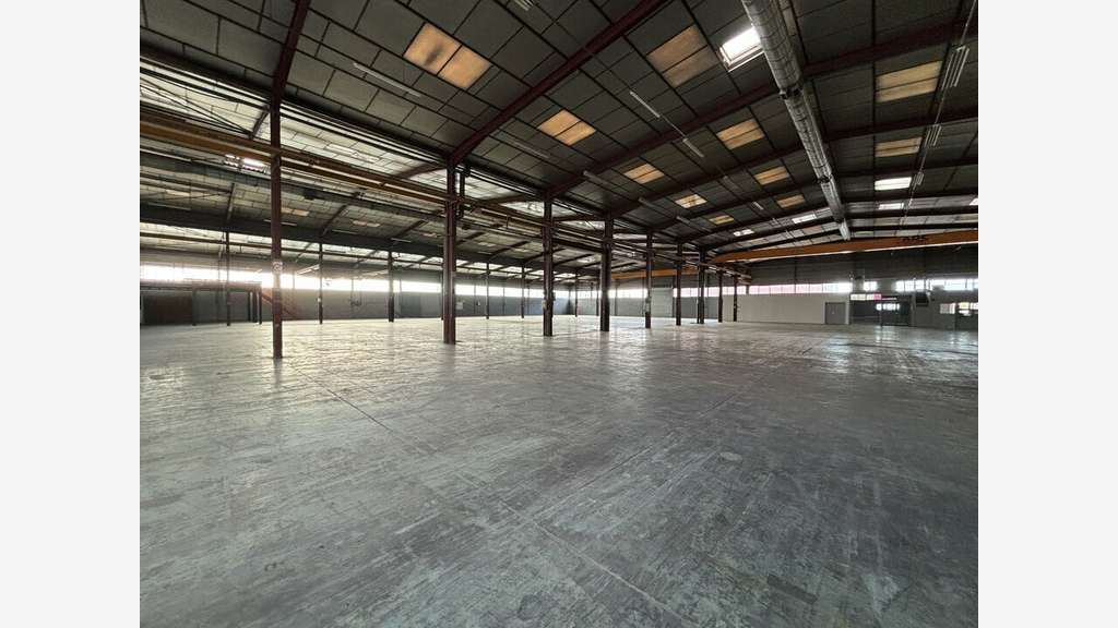 Bâtiment industriel 2749m² à louer Vaulx-en-Velin