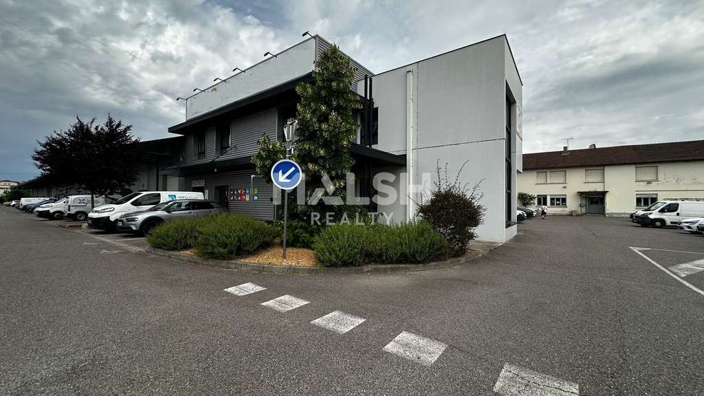 A louer locaux d'activités 2909m² à Vaulx en Velin