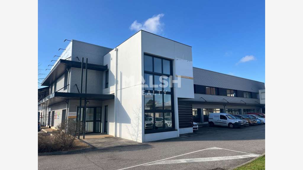 A louer locaux d'activités 2909m² à Vaulx en Velin
