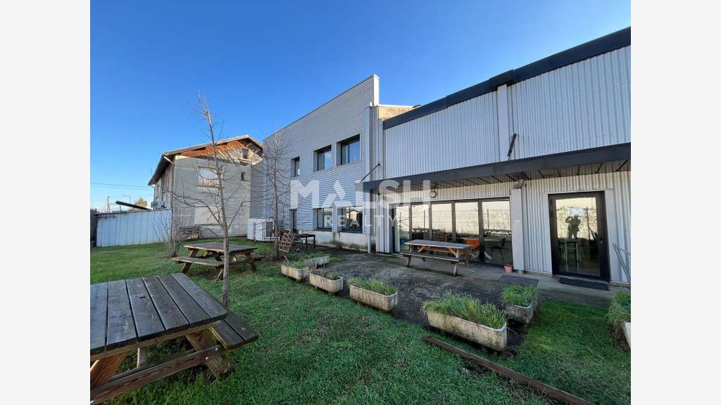 A louer locaux d'activités 2909m² à Vaulx en Velin