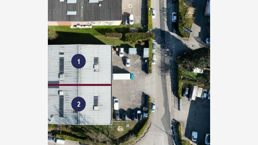 Local d'activité 1247m² à louer à Vaulx-en-Velin