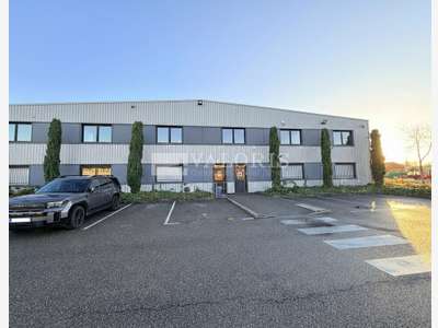 Entrepôt logistique 2372m² à louer Vaulx-en-Velin
