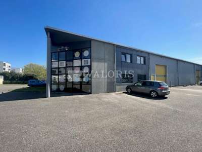 Location Locaux d'activités - Entrepôts à Vaulx-en-Velin