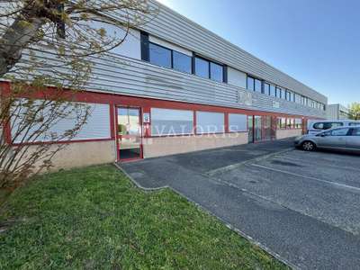Location Locaux d'activités - Entrepôts à Vaulx-en-Velin