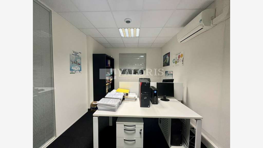 A louer  local mixte 615m² à Vaulx-en-Velin