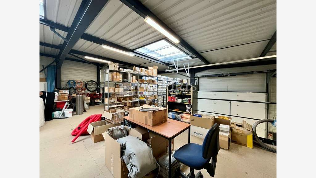 A louer  local mixte 615m² à Vaulx-en-Velin