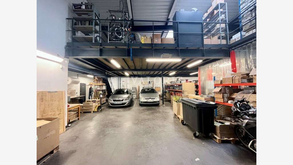 A louer  local mixte 615m² à Vaulx-en-Velin