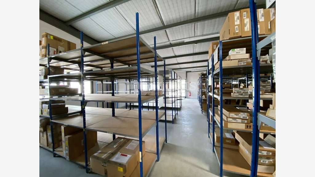 VAULX EN VELIN - ENTREPOT - LOGISTIQUE à louer