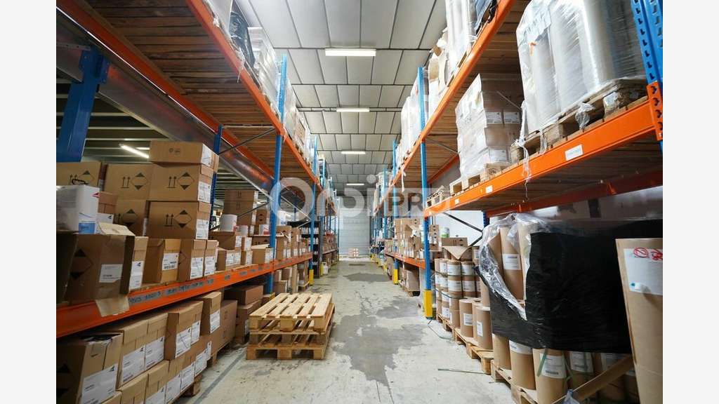 LOCAL D'ACTIVITE A LOUER - 569 m² - VAULX EN VELIN