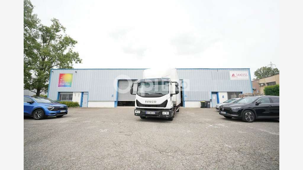 LOCAL D'ACTIVITE A LOUER - 569 m² - VAULX EN VELIN