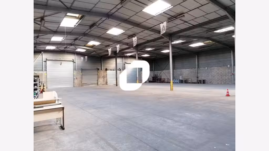 A louer Local d'activité 1180m² Vaulx en velin
