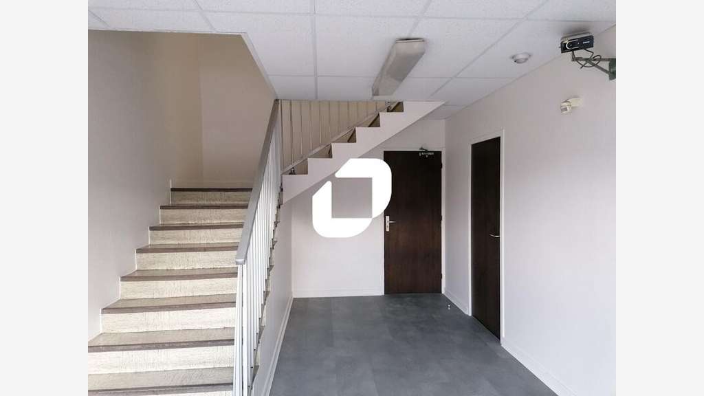 A louer Local d'activité 1180m² Vaulx en velin