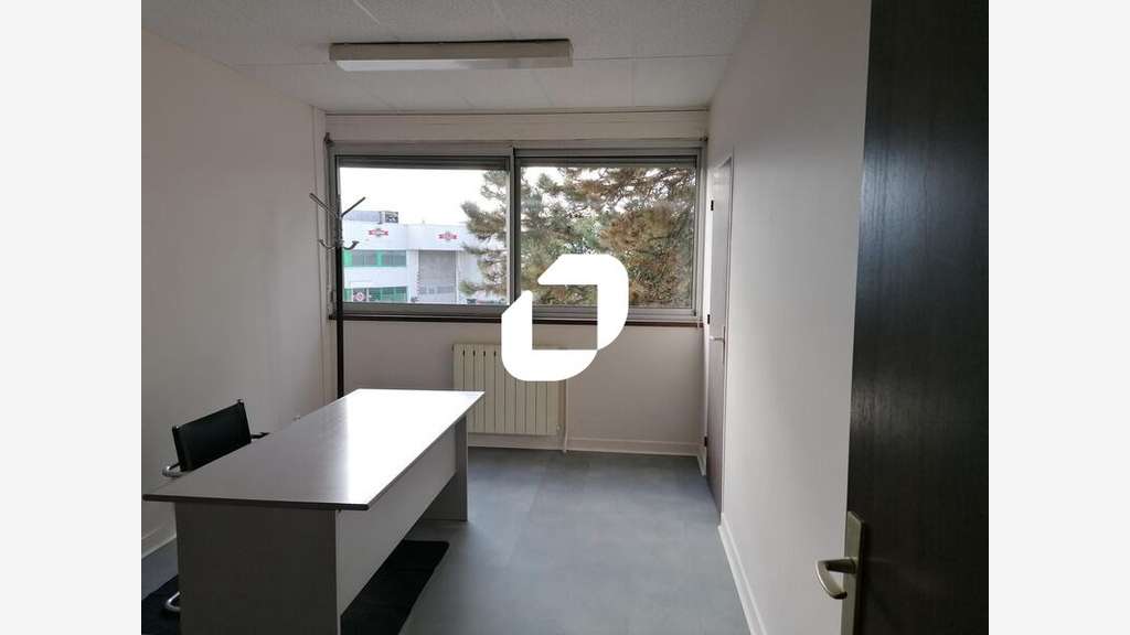 A louer Local d'activité 1180m² Vaulx en velin