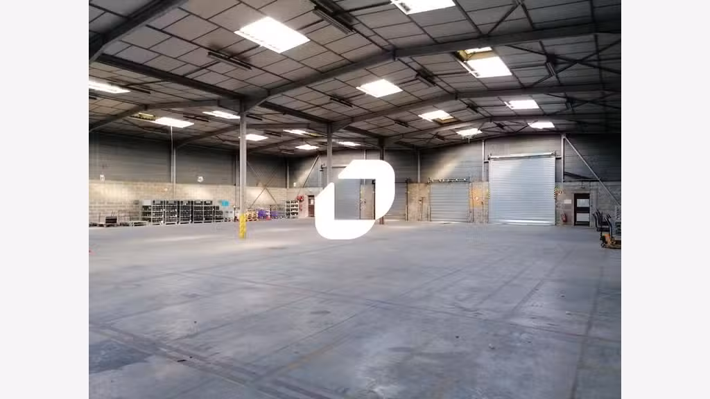 A louer Local d'activité 1180m² Vaulx en velin