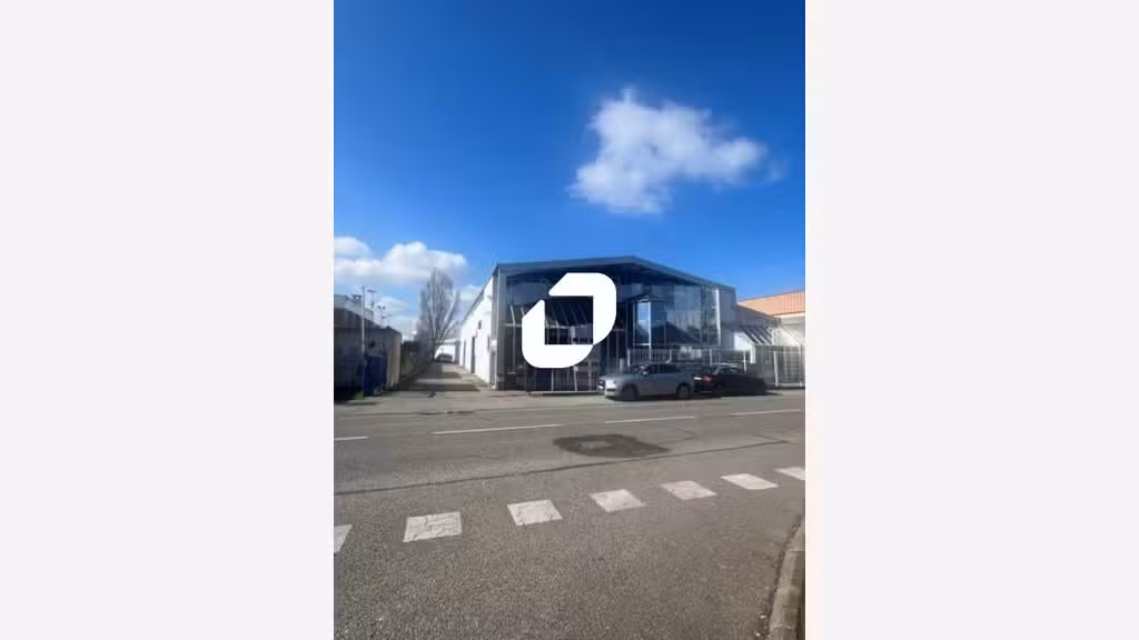 A louer Local d'activité 2140m² Vaulx en velin