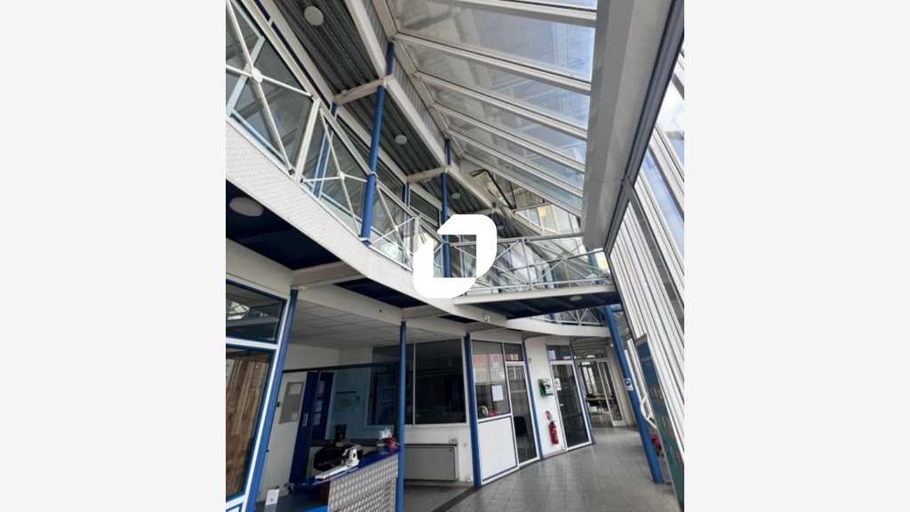 A louer Local d'activité 2140m² Vaulx en velin