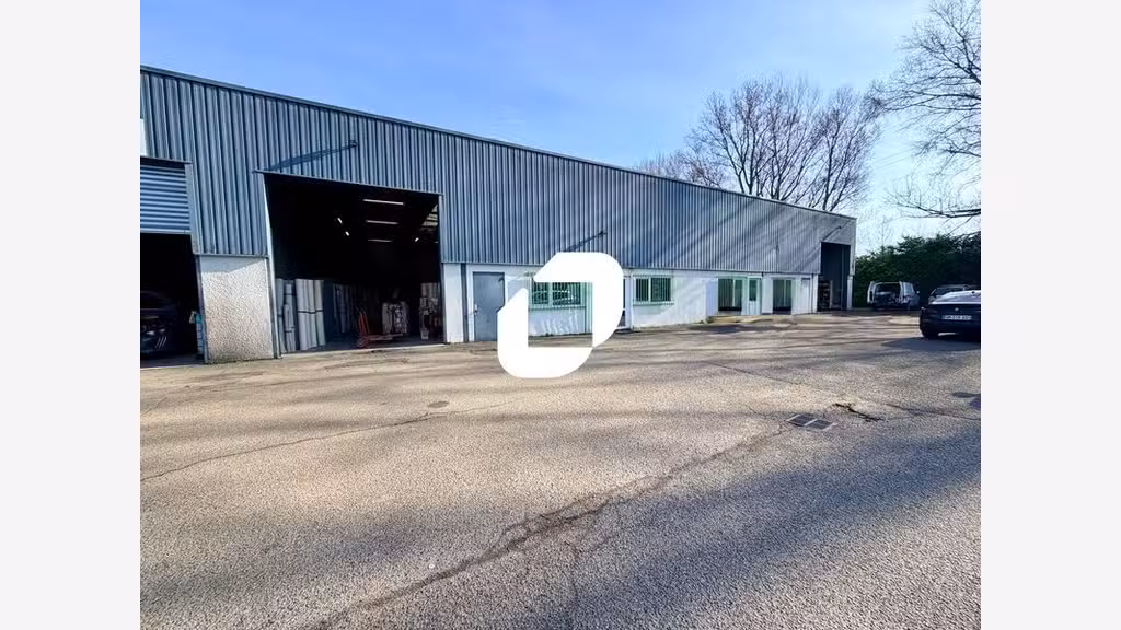A louer Local d'activité 914m² Vaulx en velin