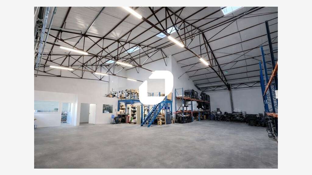 A louer Local d'activité 2909m² Vaulx en velin