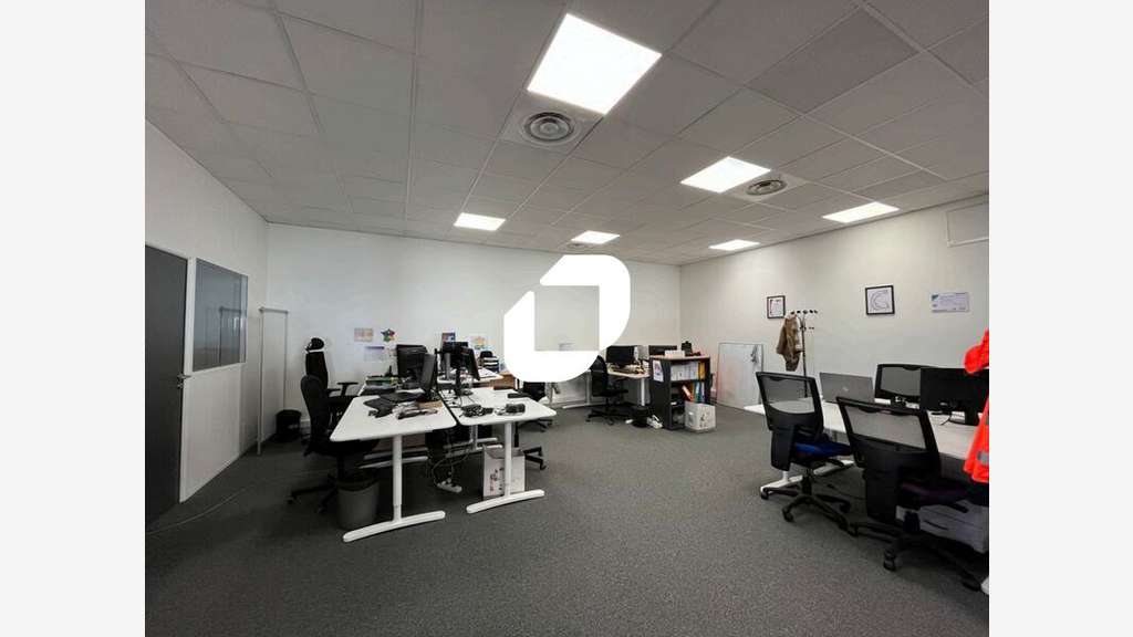 A louer Local d'activité 2909m² Vaulx en velin