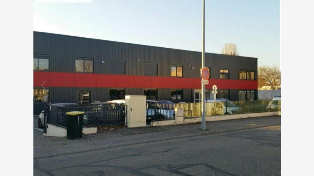A louer local d'activité de 209m² à Vaulx-en-Velin