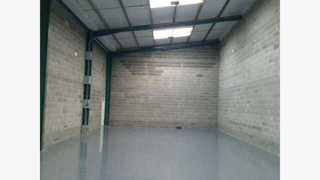 A louer local d'activité de 209m² à Vaulx-en-Velin
