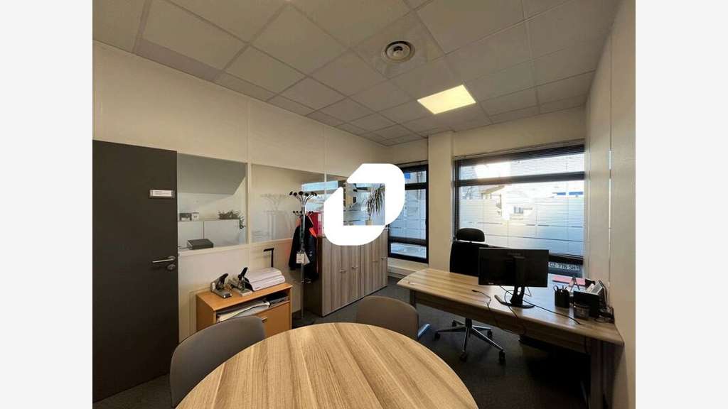 A louer Local d'activité 2909m² Vaulx en velin