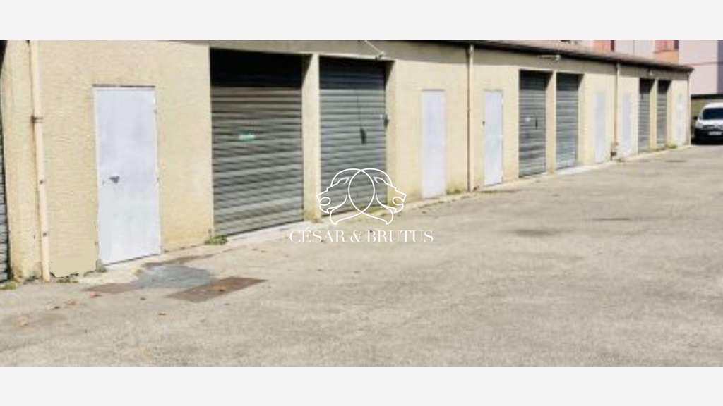 A louer local industriel de 84m² à Vaulx en Velin