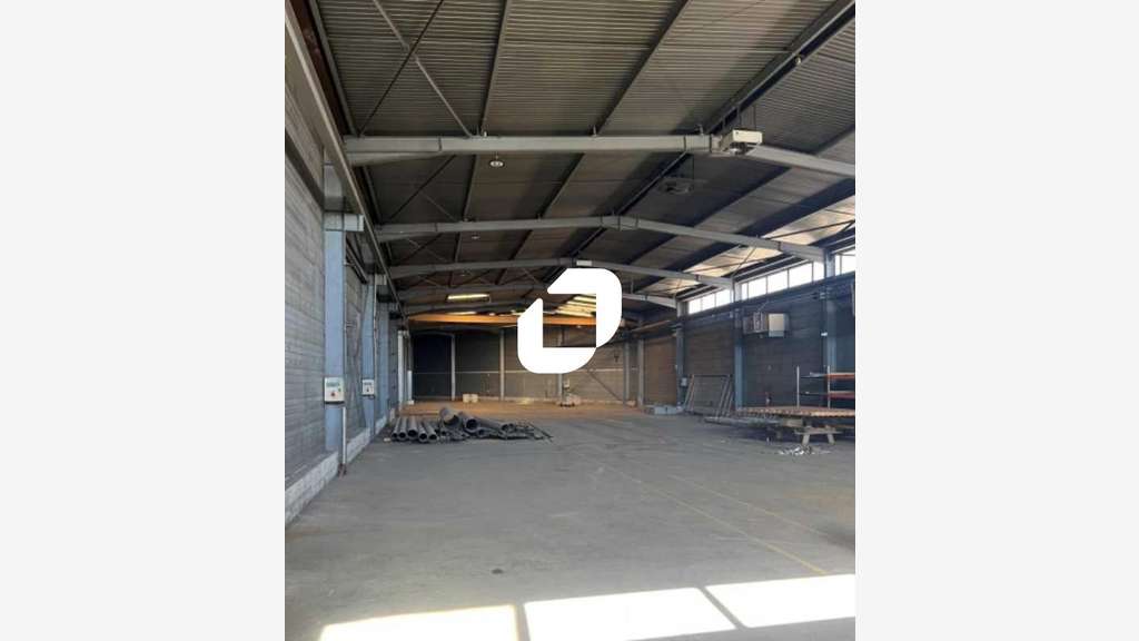 A louer Local d'activité 2140m² Vaulx en velin