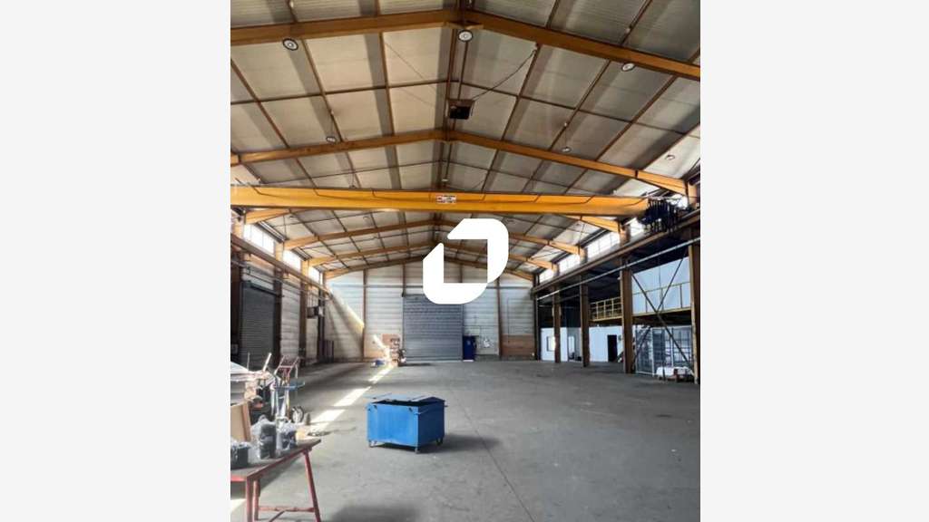 A louer Local d'activité 2140m² Vaulx en velin