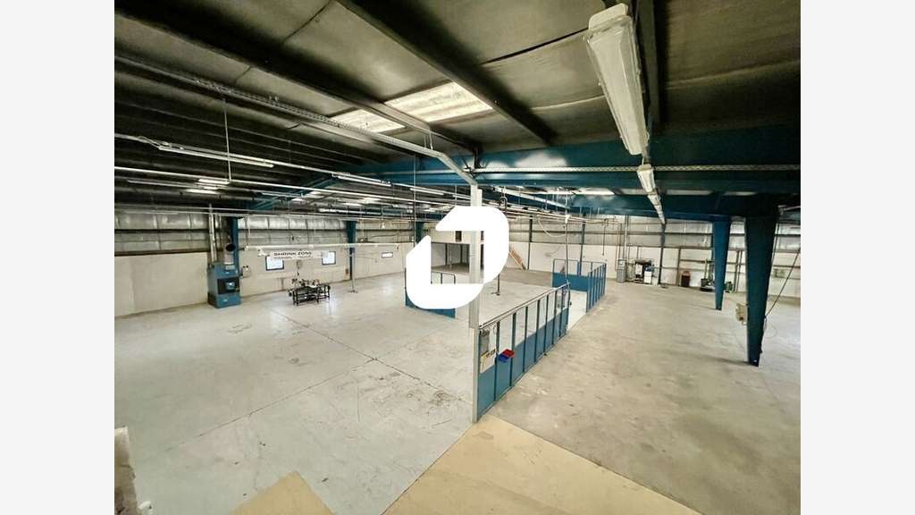 A louer Local d'activité 1373m² Vaulx en velin