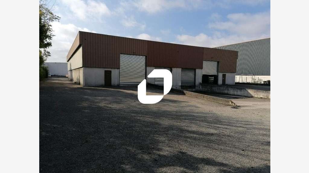 A louer Local d'activité 1180m² Vaulx en velin