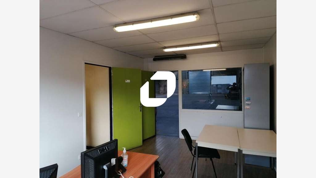 A louer Local d'activité 1180m² Vaulx en velin