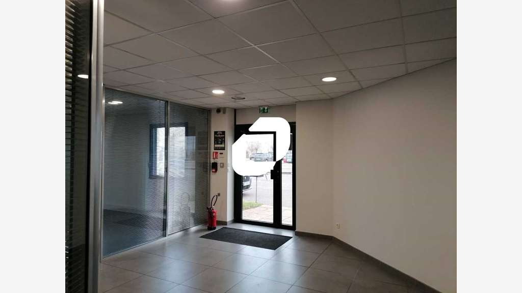 A louer Local d'activité 630m² Vaulx en velin